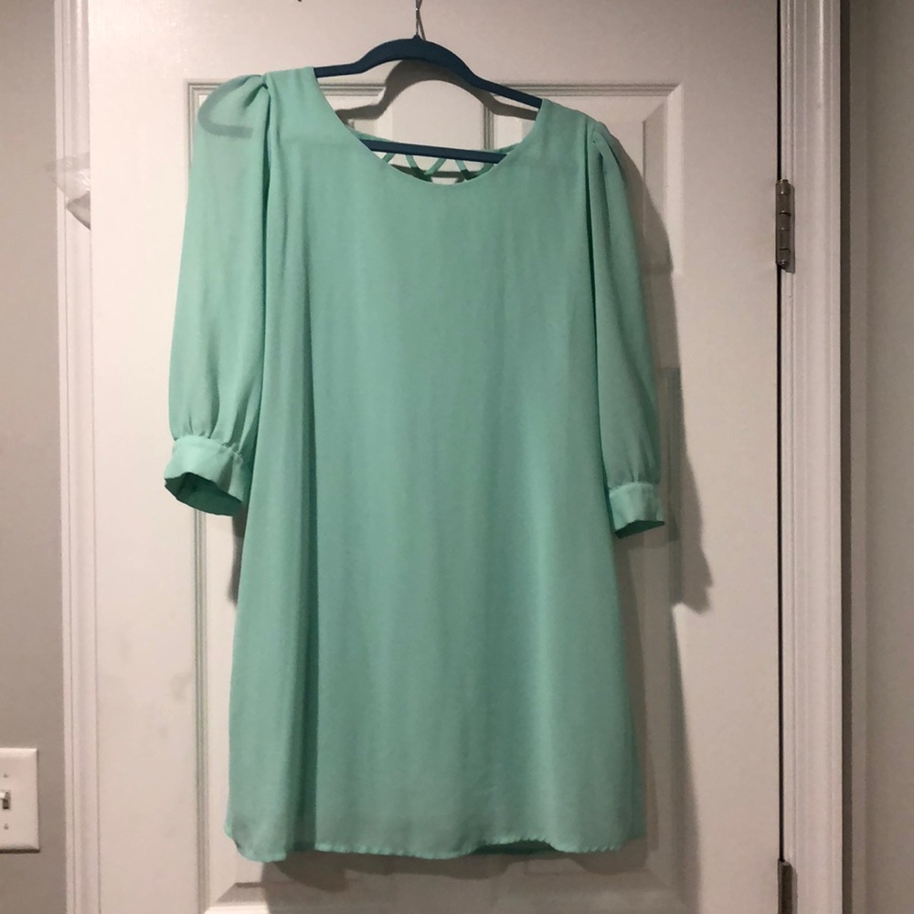 Three quarter dress